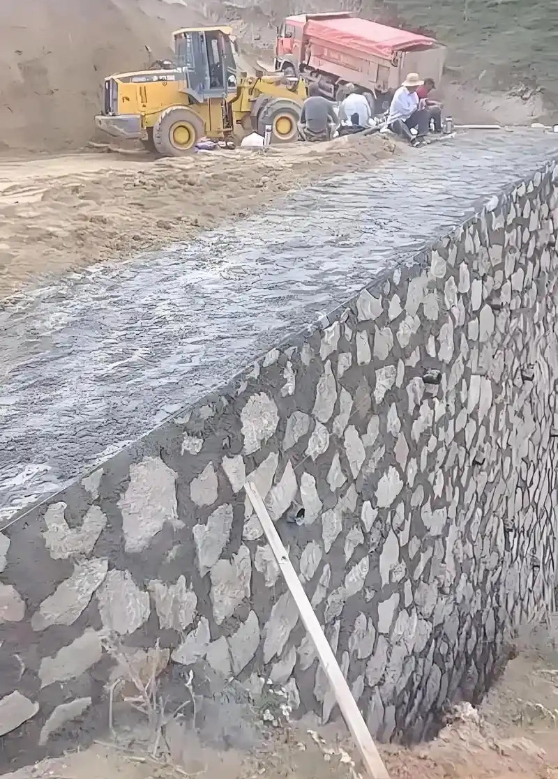 朔州怀仁边坡加固